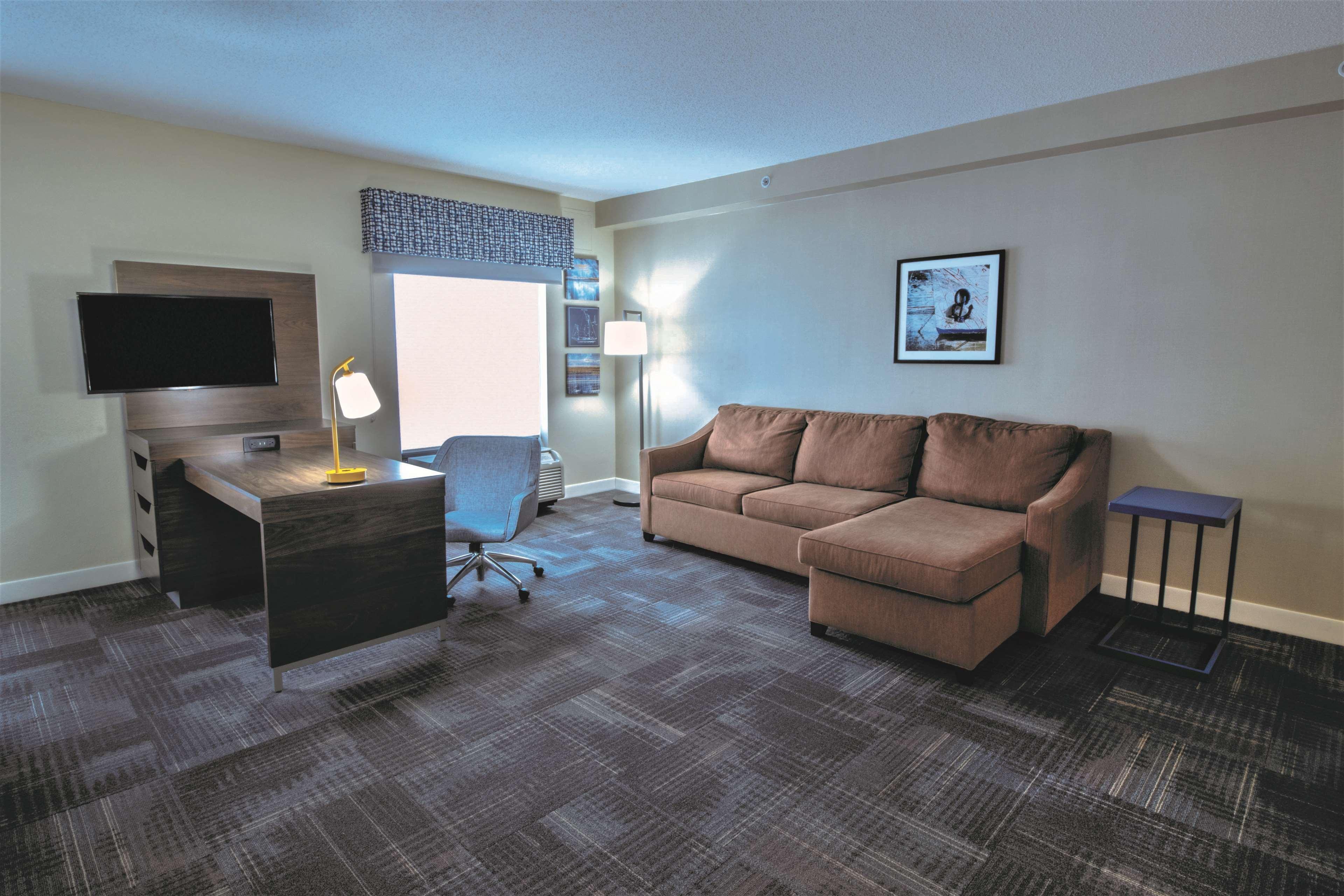 Hampton Inn & Suites Chesapeake-Battlefield Boulevard Exterior photo
