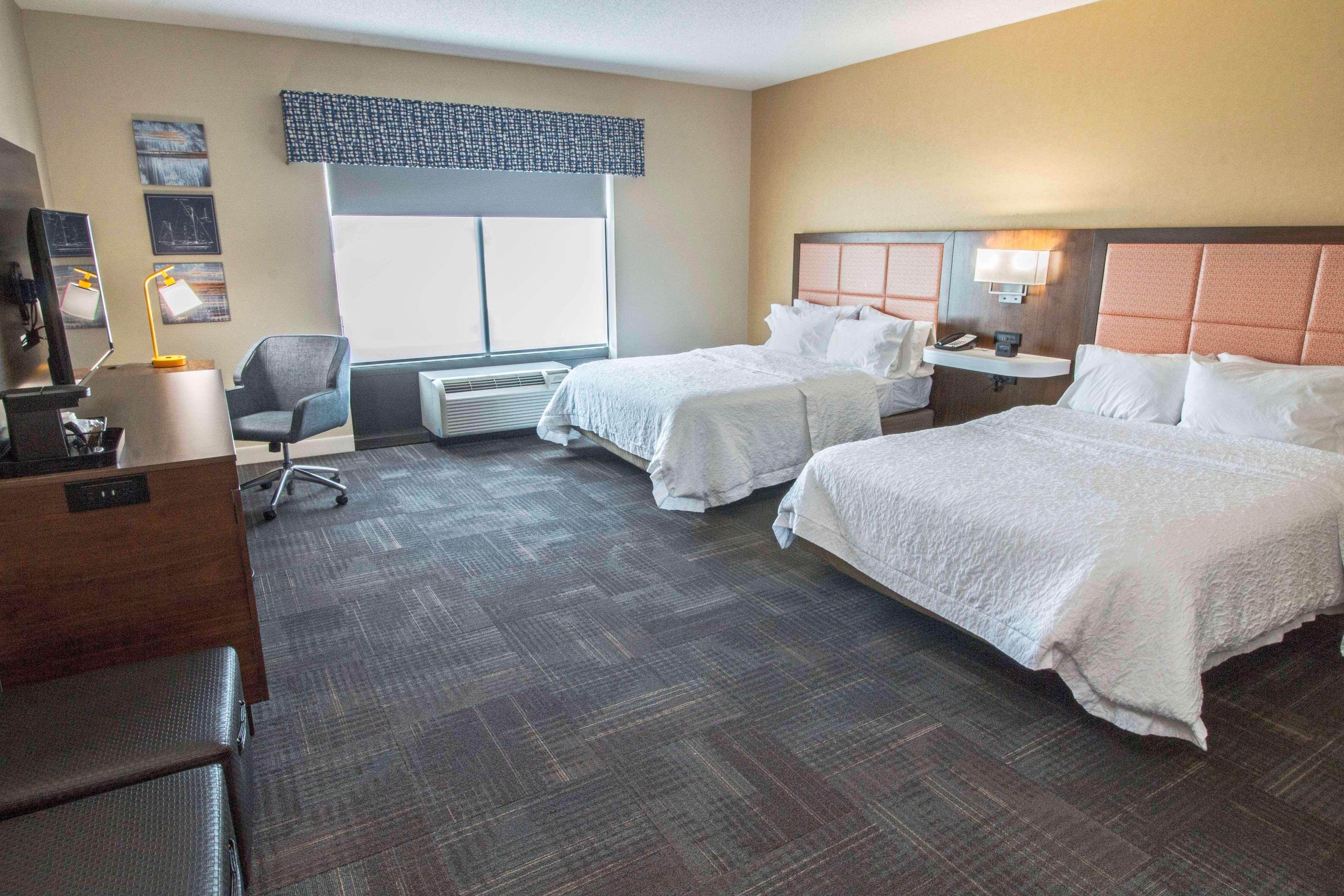 Hampton Inn & Suites Chesapeake-Battlefield Boulevard Exterior photo
