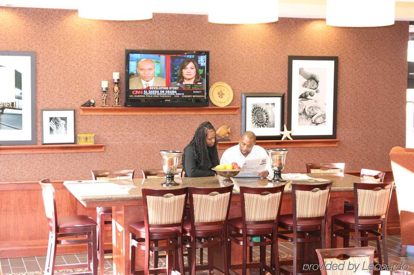 Hampton Inn & Suites Chesapeake-Battlefield Boulevard Restaurant photo